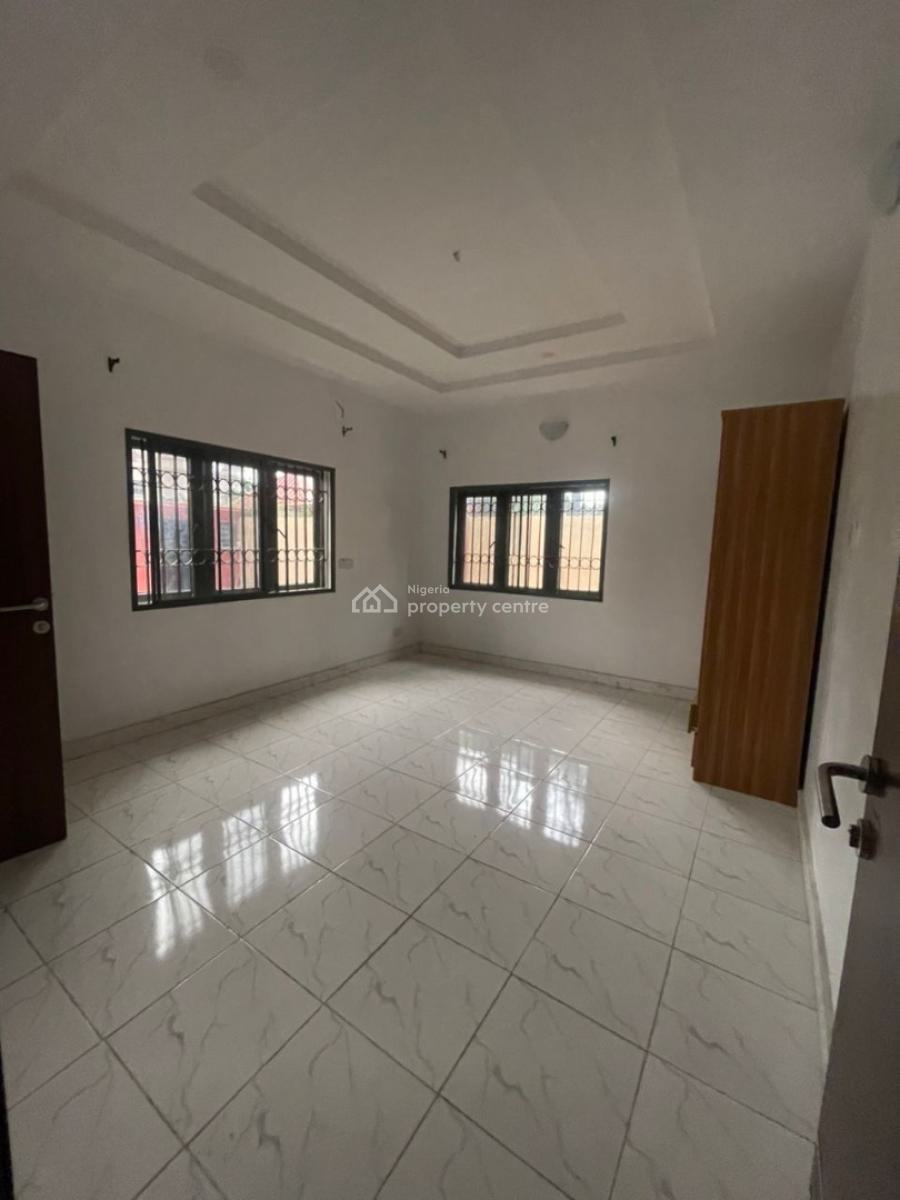 Spacious 3bedroom Apartment in a Topnotch Location, Off Admiralty Way, Lekki Phase 1, Lekki, Lagos, Lekki Phase 1, Lekki, Lagos, Flat / Apartment for Rent