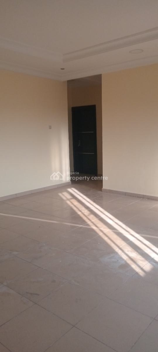 Flat, Off Mobil Road, Ilaje, Ajah, Lagos, Flat / Apartment for Rent