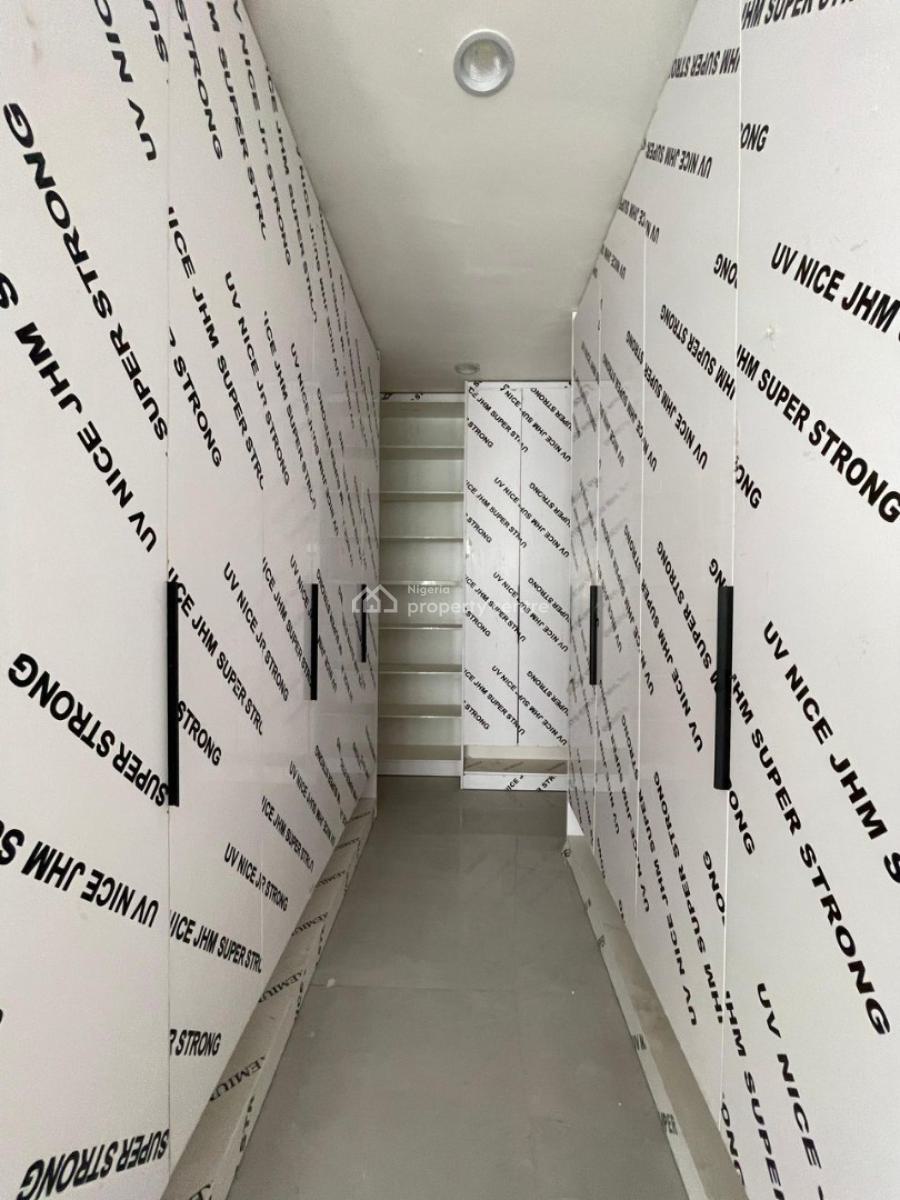 Well Structured 6 Bedroom Fully Detached Duplex with Communal Swimming, Ikoyi, Lagos, Detached Duplex for Sale