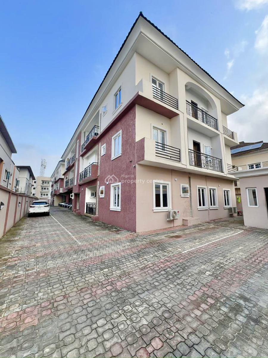 Well Built 3 Bedroom Apartment with Bq, Agungi, Lekki, Lagos, Flat / Apartment for Rent