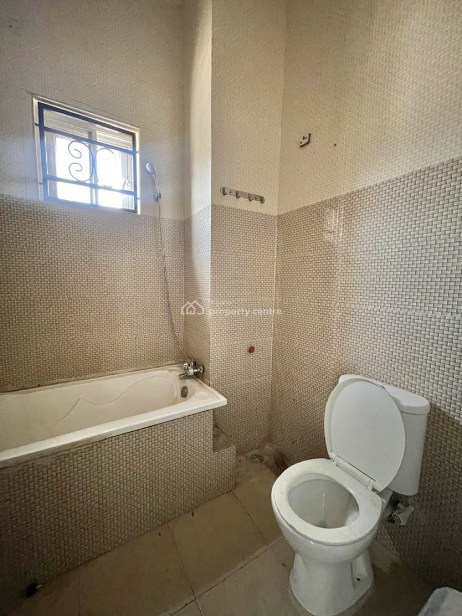 Well Built 3 Bedroom Apartment with Bq, Agungi, Lekki, Lagos, Flat / Apartment for Rent