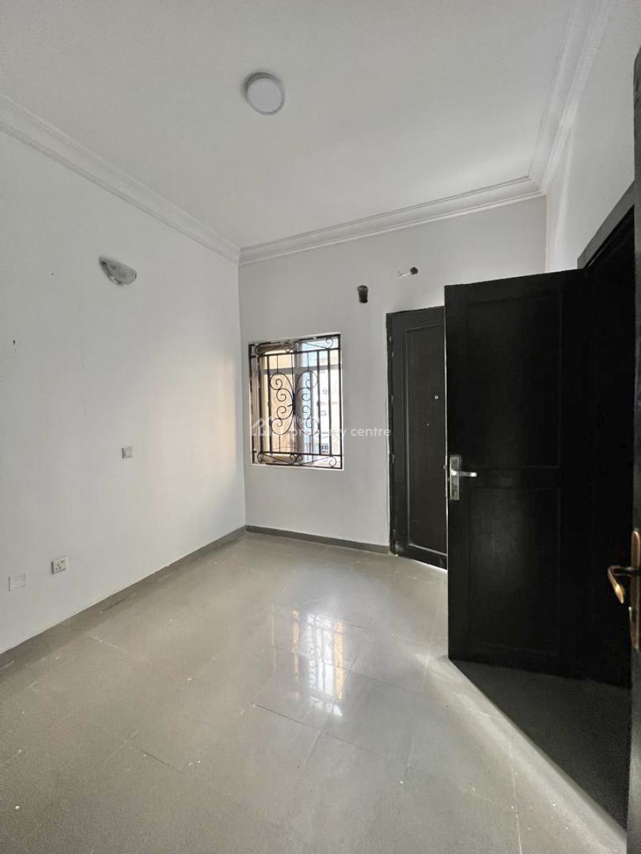 Well Built 3 Bedroom Apartment with Bq, Agungi, Lekki, Lagos, Flat / Apartment for Rent