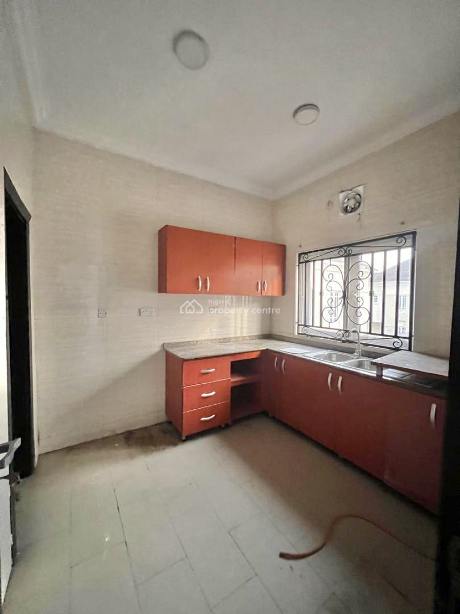 Well Built 3 Bedroom Apartment with Bq, Agungi, Lekki, Lagos, Flat / Apartment for Rent