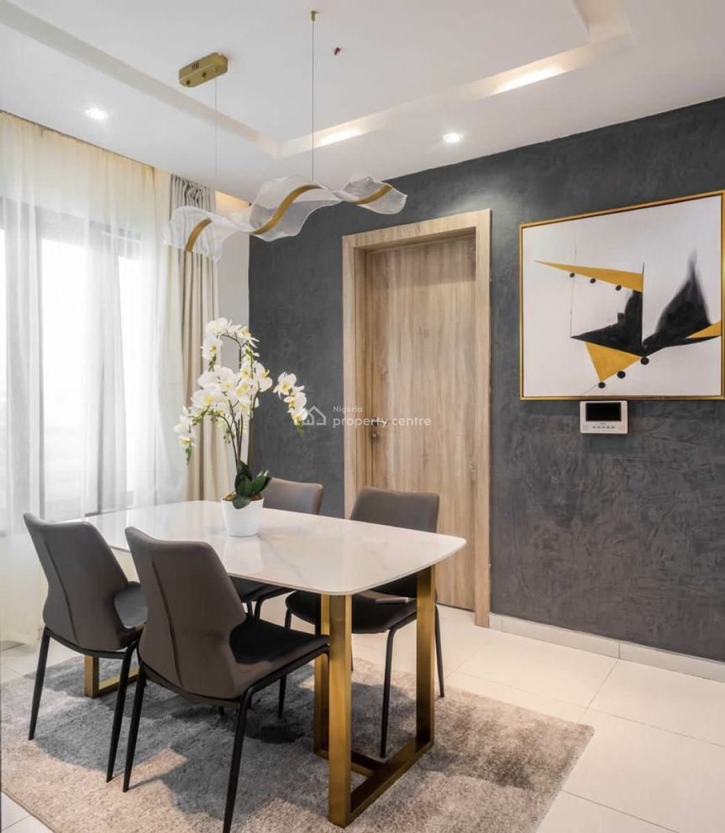 Cozy 2 Bedroom Apartment, Admiralty Way, Lekki Phase 1, Lekki, Lagos, Flat / Apartment Short Let