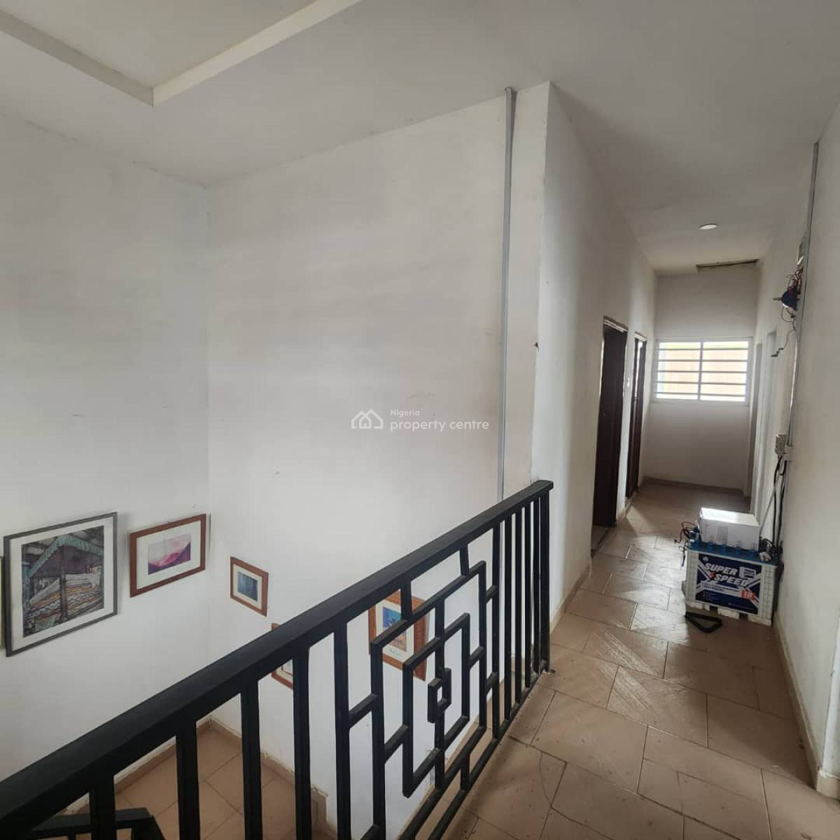 2 Floor Office & Store Shopping Complex, Gate Bustop Along Basorun Aliwo Road, Ibadan, Oyo, Office Space for Sale