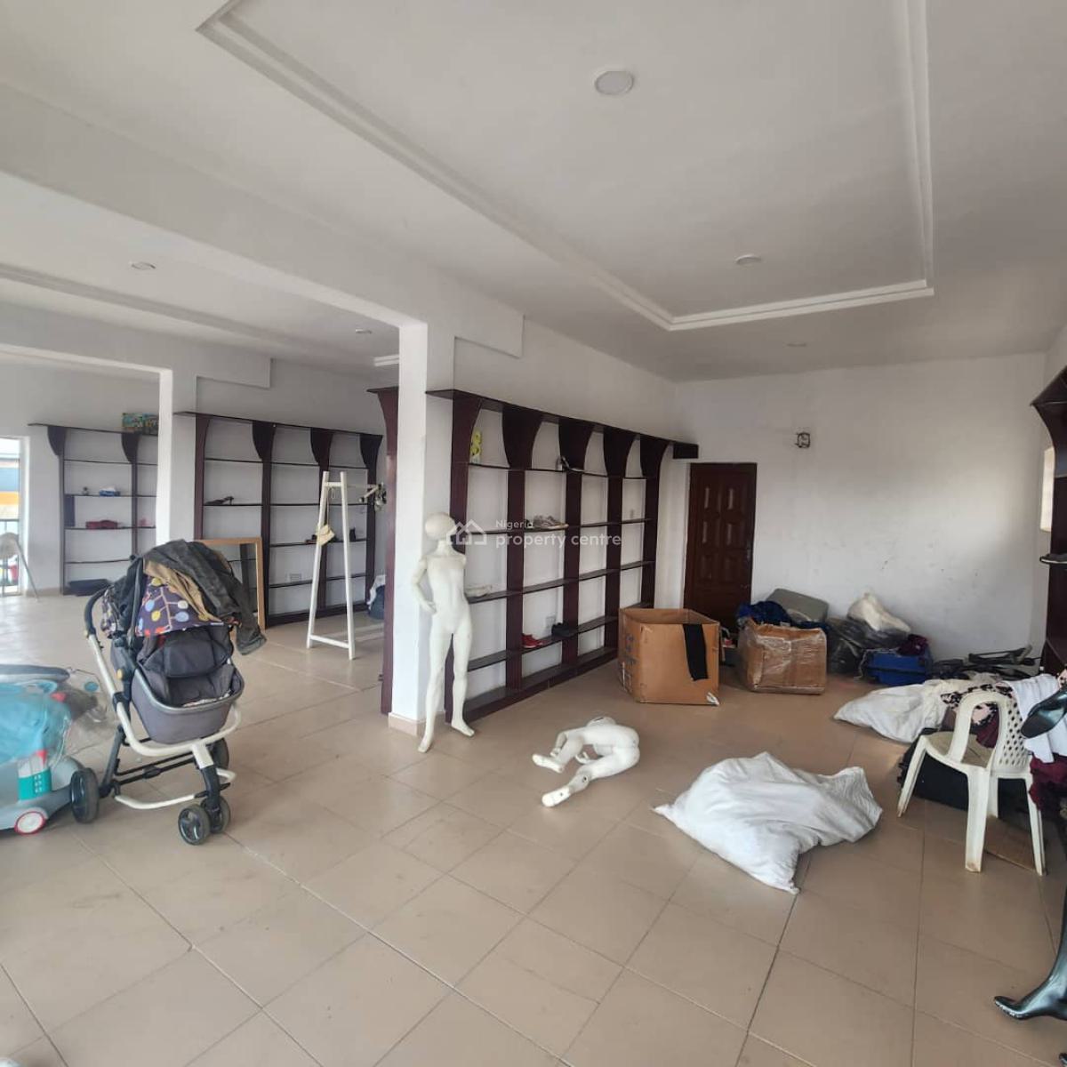 2 Floor Office & Store Shopping Complex, Gate Bustop Along Basorun Aliwo Road, Ibadan, Oyo, Office Space for Sale