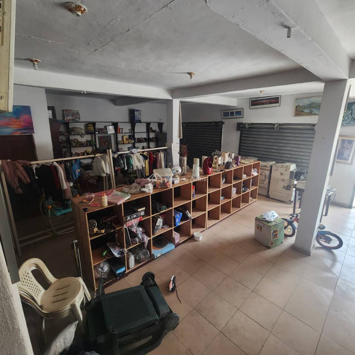 2 Floor Office & Store Shopping Complex, Gate Bustop Along Basorun Aliwo Road, Ibadan, Oyo, Office Space for Sale