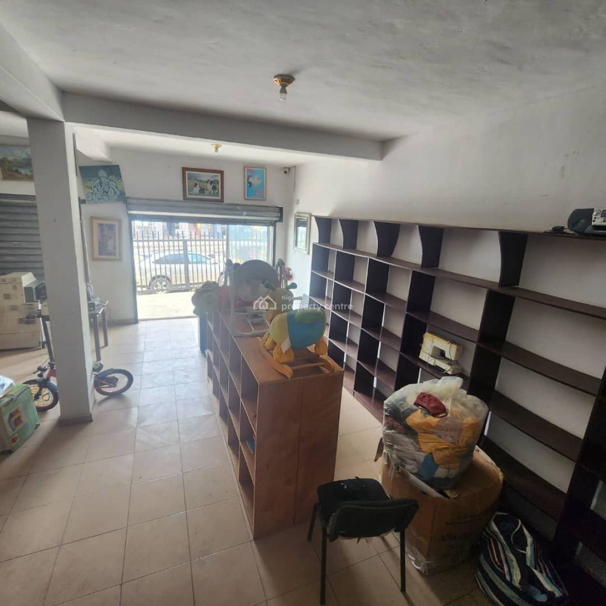 2 Floor Office & Store Shopping Complex, Gate Bustop Along Basorun Aliwo Road, Ibadan, Oyo, Office Space for Sale