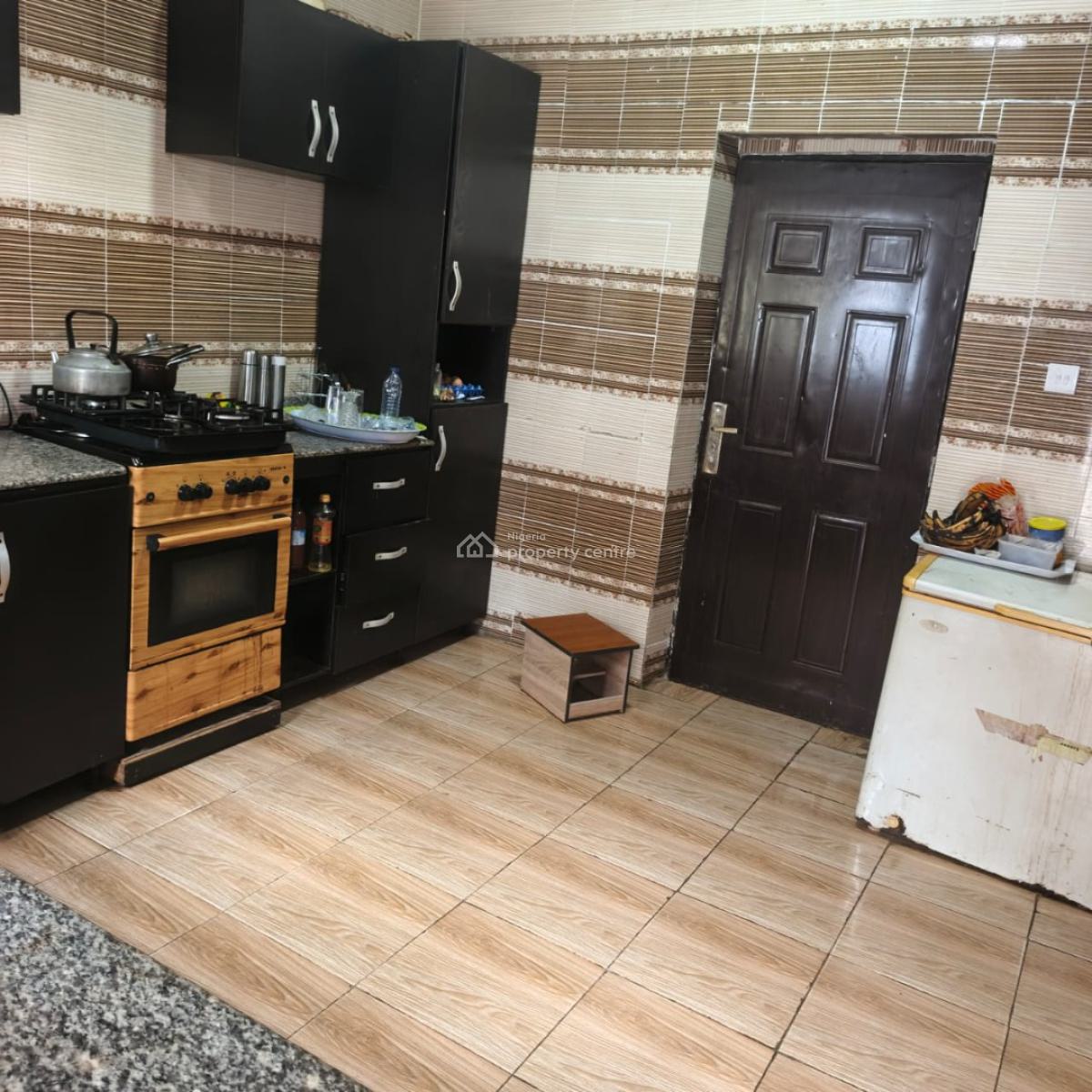 4 Bedroom Bungalow with 2 Bedroom Bq, Arapaja Estate Oluyole, Ibadan, Oyo, Detached Bungalow for Sale