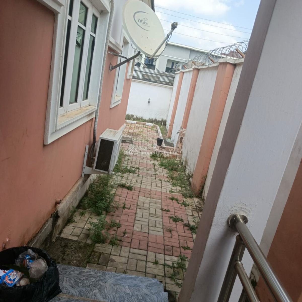 4 Bedroom Bungalow with 2 Bedroom Bq, Arapaja Estate Oluyole, Ibadan, Oyo, Detached Bungalow for Sale