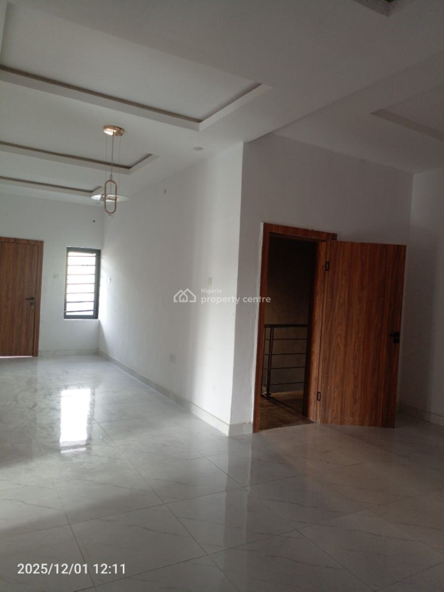 3 Bedroom Newly Built Luxurious Upstairs Flat, Lekki Scheme 2, Off Ogombo Road, Lekki Phase 2, Lekki, Lagos, Flat / Apartment for Rent