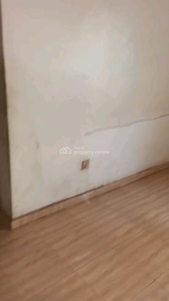 Two Bedroom Flat, Jebba Street, Adekunle, Yaba, Lagos, Flat / Apartment for Rent