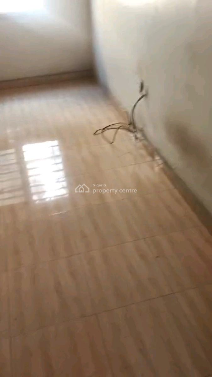 Two Bedroom Flat, Jebba Street, Adekunle, Yaba, Lagos, Flat / Apartment for Rent