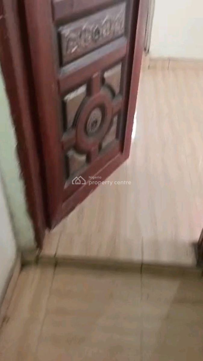 Two Bedroom Flat, Jebba Street, Adekunle, Yaba, Lagos, Flat / Apartment for Rent