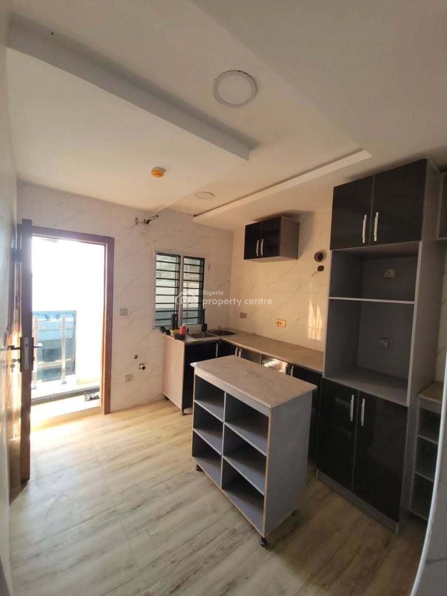 Fully Serviced 2 Bedrooms Apartment with a Bq, Lekki Phase 1, Lekki, Lagos, Flat / Apartment for Rent