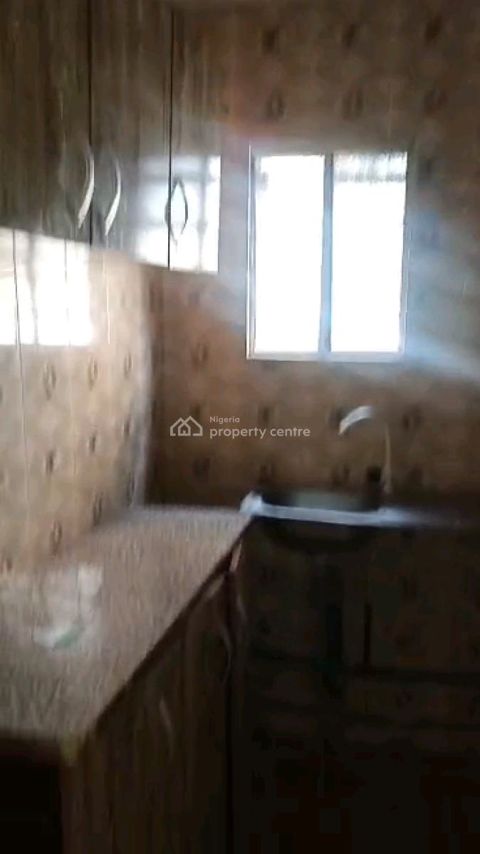 Two Bedroom Flat, Jebba Street, Adekunle, Yaba, Lagos, Flat / Apartment for Rent