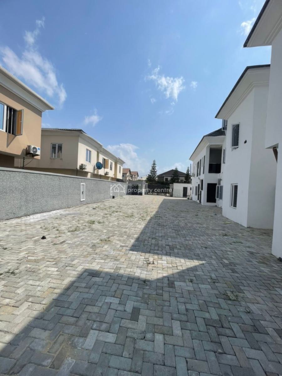 Brand New 2 Bedroom Flat, New Road, Lekki Expressway, Lekki, Lagos, Flat / Apartment for Rent