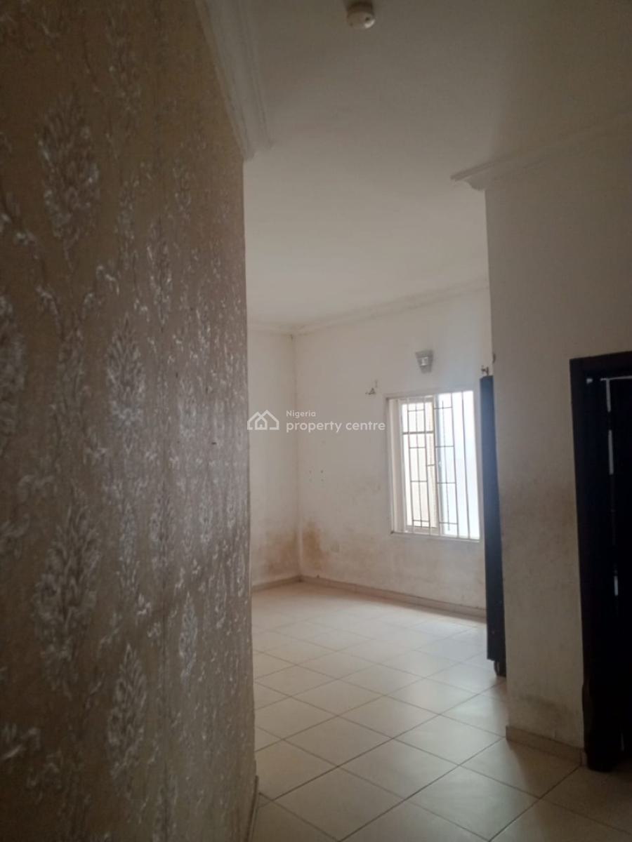 Self Serviced Five Bedrooms Semi-detached Duplex in a Serene Estate, Lekki Phase 1, Lekki, Lagos, Semi-detached Duplex for Rent