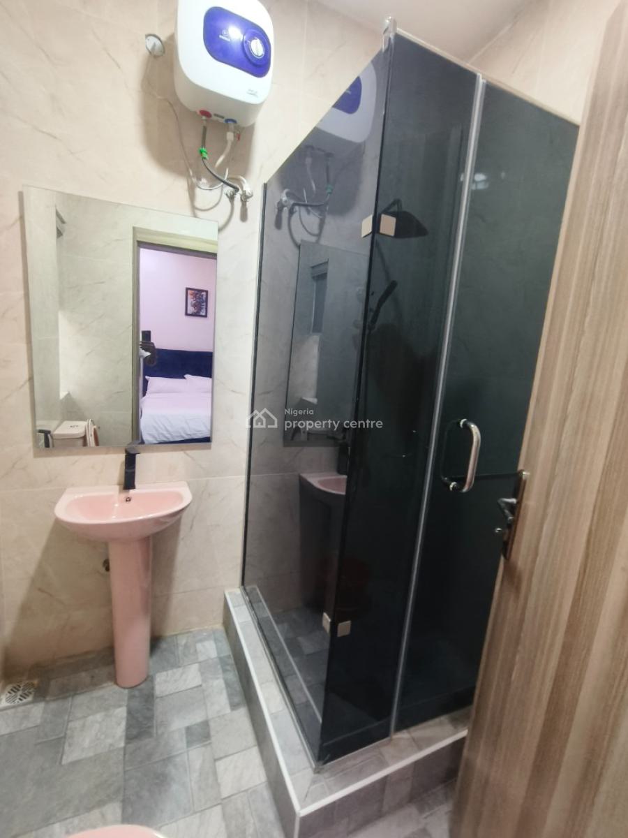 Lovely Flat for Your Peace of Mind, Mobil Road, Ilaje, Ajah, Lagos, Mini Flat (room and Parlour) Short Let