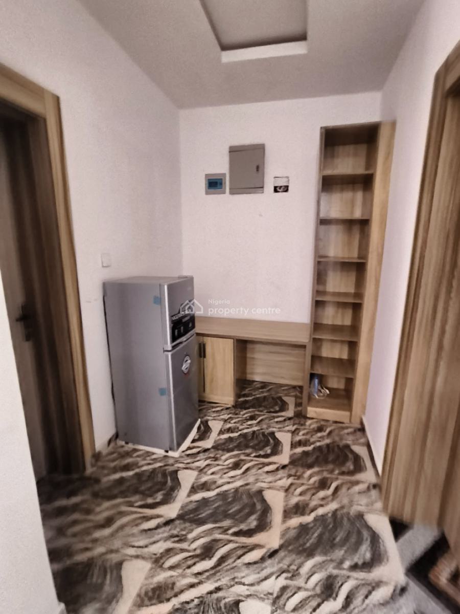 Lovely Flat for Your Peace of Mind, Mobil Road, Ilaje, Ajah, Lagos, Mini Flat (room and Parlour) Short Let