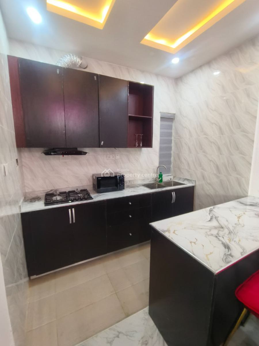 Lovely Flat for Your Peace of Mind, Mobil Road, Ilaje, Ajah, Lagos, Mini Flat (room and Parlour) Short Let