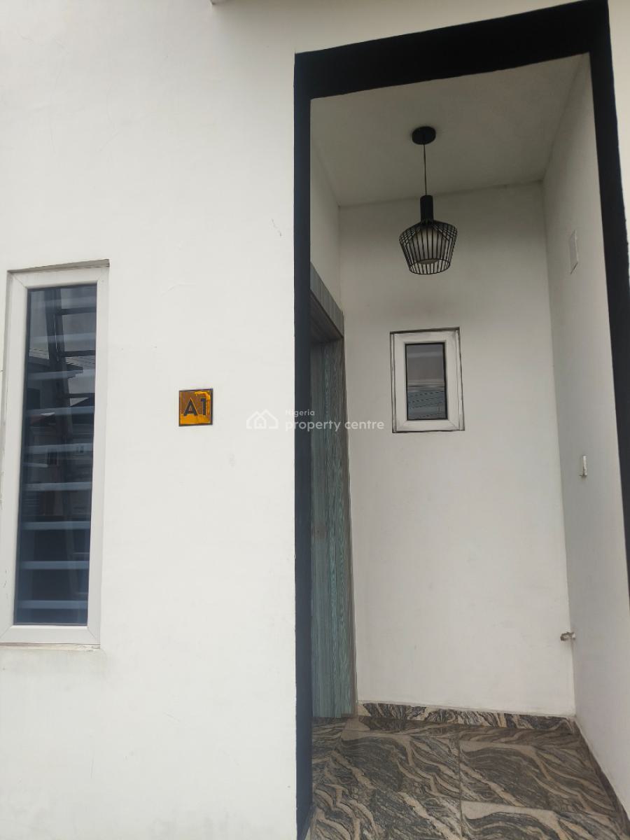 Lovely Flat for Your Peace of Mind, Mobil Road, Ilaje, Ajah, Lagos, Mini Flat (room and Parlour) Short Let