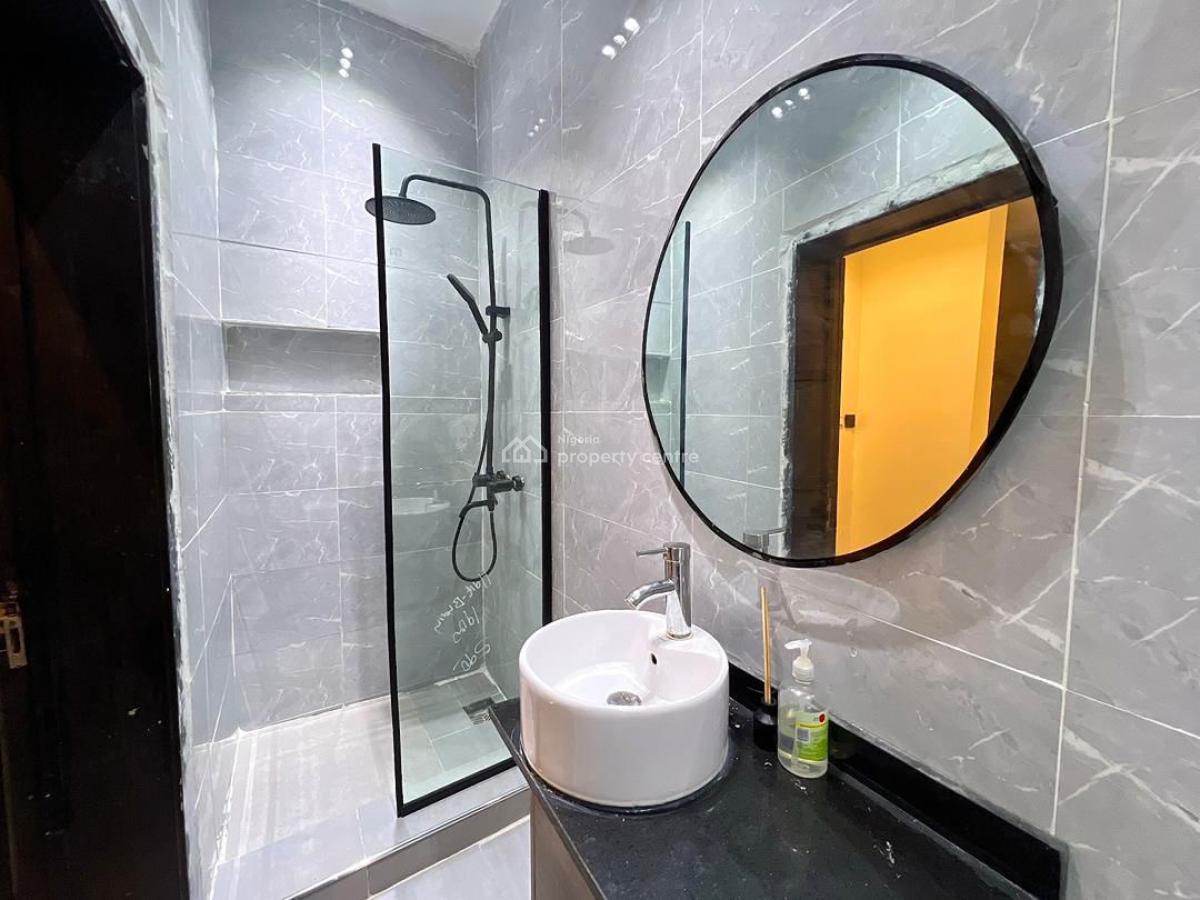 3 Bedroom Apartment, Lekki Phase 1, Lekki, Lagos, Flat / Apartment Short Let