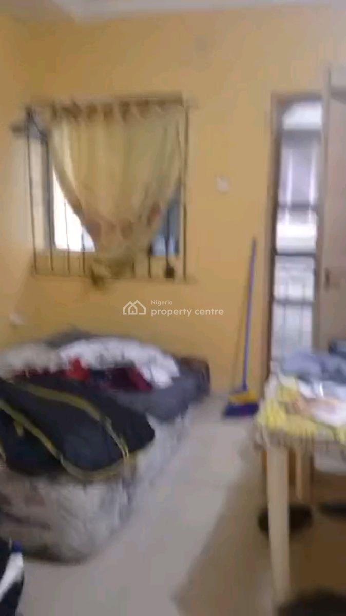 Standard  Mini Flat Upstairs with  Pop,, Onike, Yaba, Lagos, Mini Flat (room and Parlour) for Rent