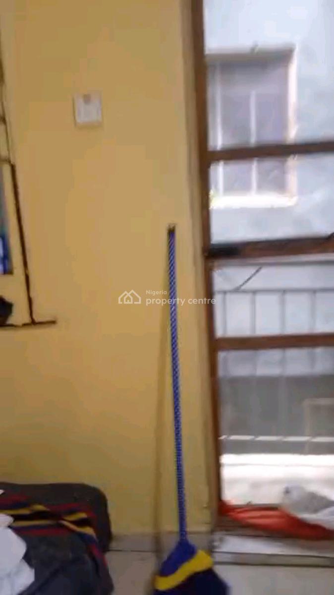 Standard  Mini Flat Upstairs with  Pop,, Onike, Yaba, Lagos, Mini Flat (room and Parlour) for Rent