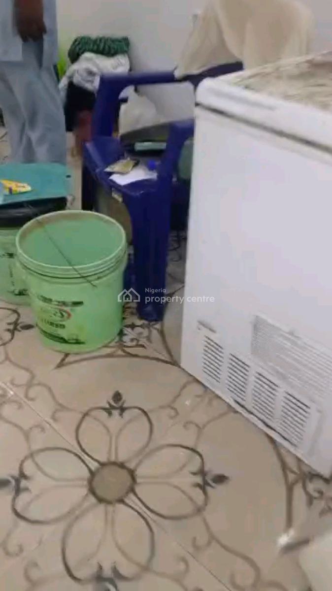 Standard  Mini Flat Upstairs with  Pop,, Onike, Yaba, Lagos, Mini Flat (room and Parlour) for Rent