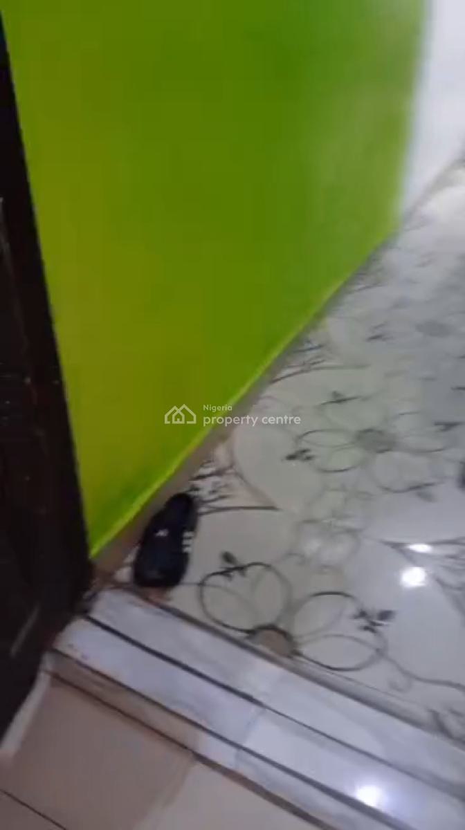 Standard  Mini Flat Upstairs with  Pop,, Onike, Yaba, Lagos, Mini Flat (room and Parlour) for Rent