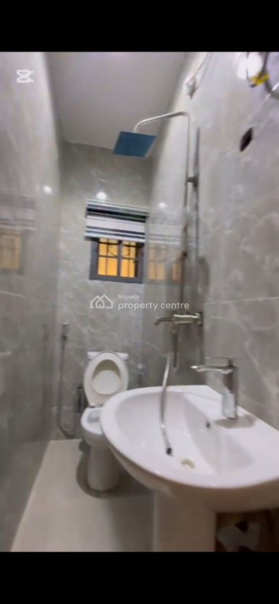 3 Bedroom Apartment, Gilmour Area, Jahi, Abuja, Block of Flats for Sale