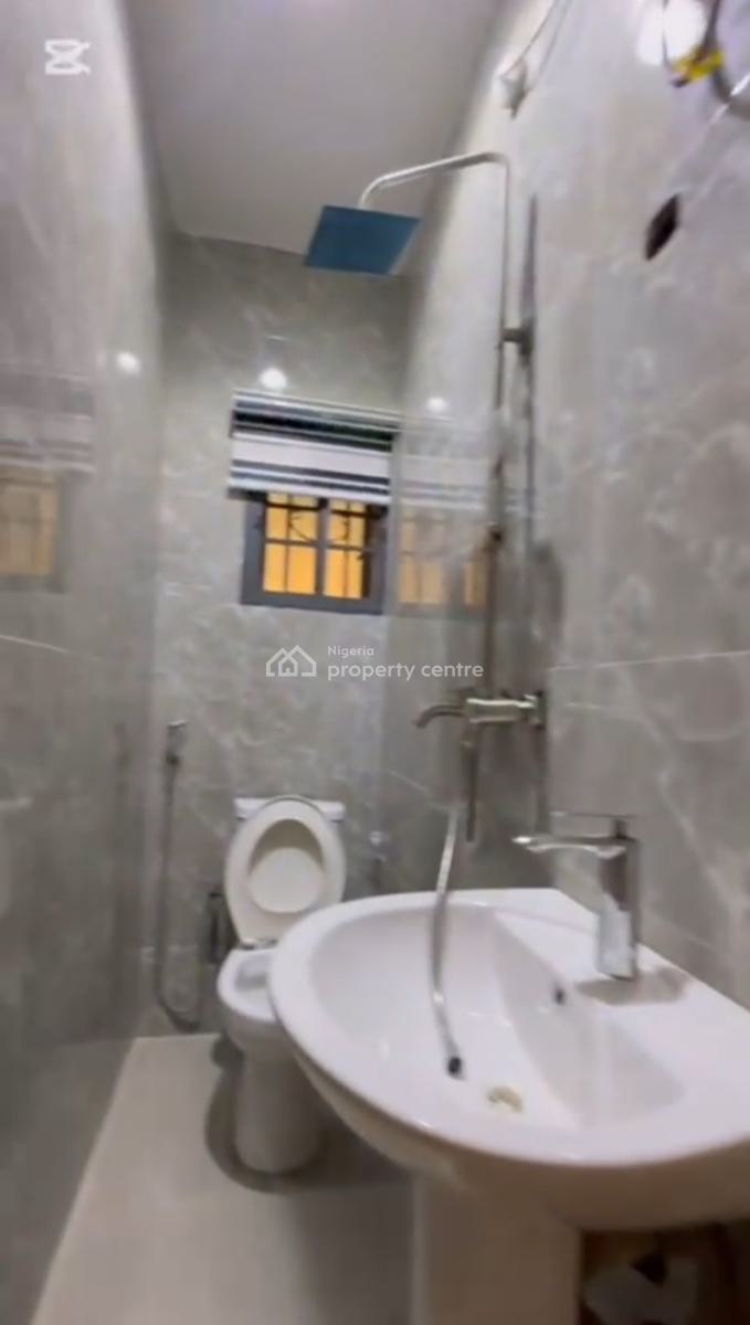 3 Bedroom Apartment, Gilmour Area, Jahi, Abuja, Block of Flats for Sale