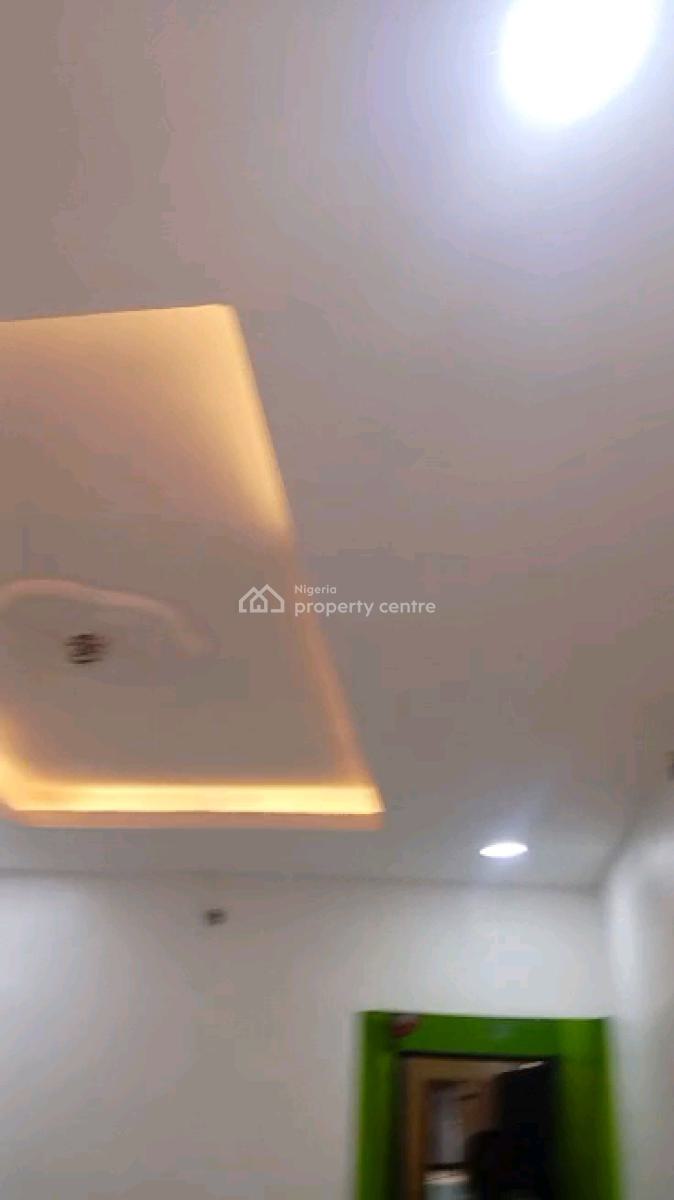 Standard  Mini Flat Upstairs with  Pop, Car Park, Onike, Yaba, Lagos, Mini Flat (room and Parlour) for Rent