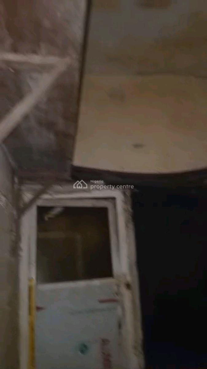 Standard  Mini Flat Upstairs with  Pop, Car Park, and Kitchen Cabinet, Onike, Yaba, Lagos, Mini Flat (room and Parlour) for Rent