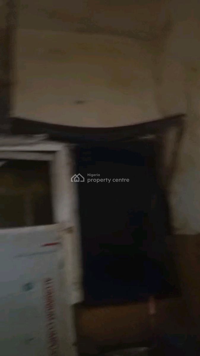 Standard  Mini Flat Upstairs with  Pop, Car Park, and Kitchen Cabinet, Onike, Yaba, Lagos, Mini Flat (room and Parlour) for Rent