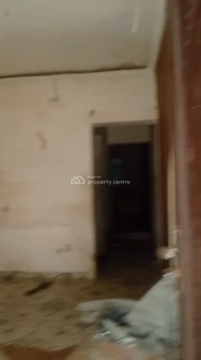 Standard  Mini Flat Upstairs with  Pop, Car Park, and Kitchen Cabinet, Onike, Yaba, Lagos, Mini Flat (room and Parlour) for Rent