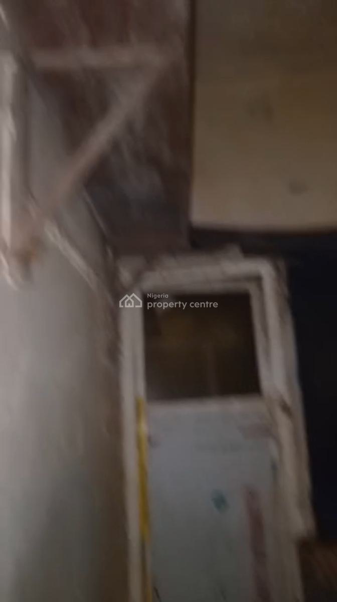 Standard  Mini Flat Upstairs with  Pop, Car Park, and Kitchen Cabinet, Onike, Yaba, Lagos, Mini Flat (room and Parlour) for Rent