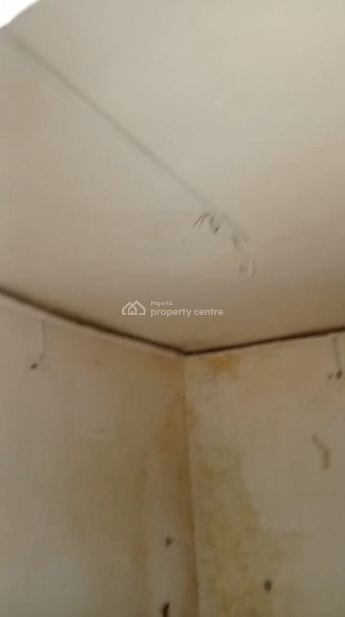 Standard  Mini Flat Upstairs with  Pop, Car Park, and Kitchen Cabinet, Onike, Yaba, Lagos, Mini Flat (room and Parlour) for Rent