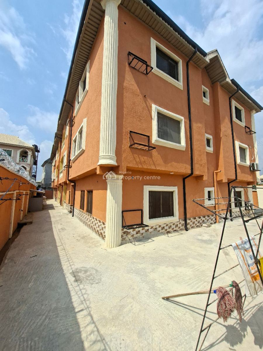 Renovated Block of 6 Flats on a Corner Piece Land, Parkview Estate, Ago Palace, Isolo, Lagos, Block of Flats for Sale