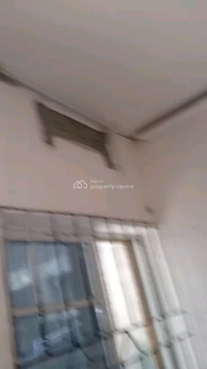 Standard  Mini Flat Upstairs with  Pop, Car Park, Onike, Yaba, Lagos, Mini Flat (room and Parlour) for Rent