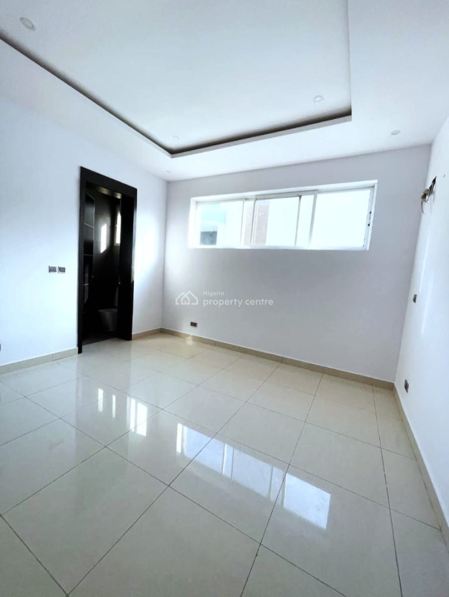 Spacious 5-bedroom Semi Detached Duplex, Osapa, Lekki, Lagos, Semi-detached Duplex for Sale