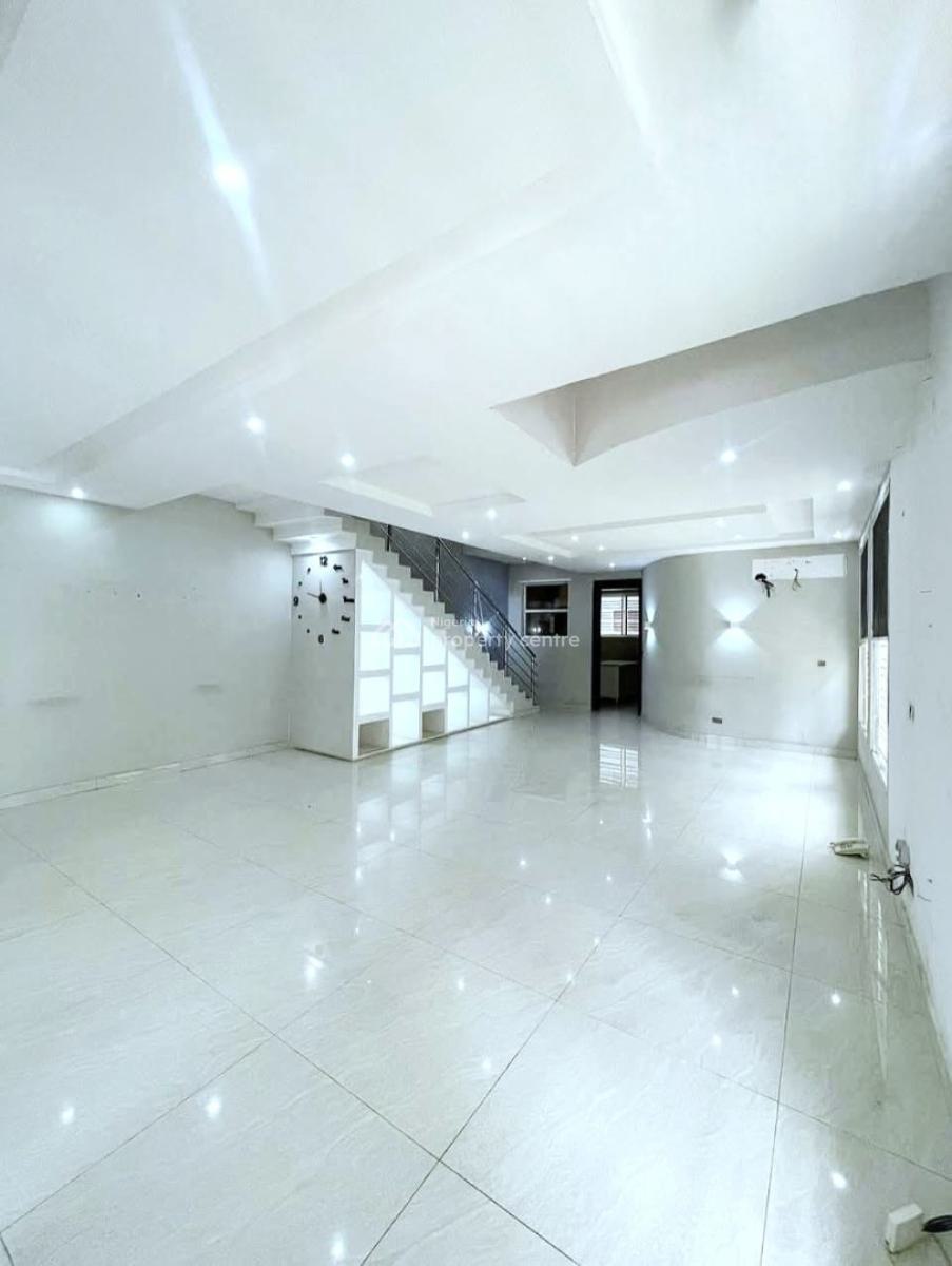 Spacious 5-bedroom Semi Detached Duplex, Osapa, Lekki, Lagos, Semi-detached Duplex for Sale