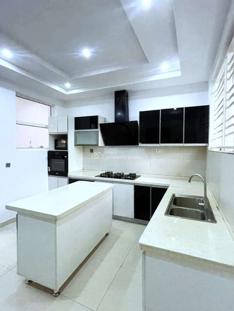 Spacious 5-bedroom Semi Detached Duplex, Osapa, Lekki, Lagos, Semi-detached Duplex for Sale