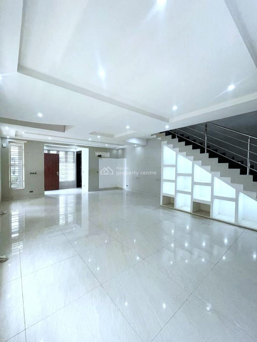 Spacious 5-bedroom Semi Detached Duplex, Osapa, Lekki, Lagos, Semi-detached Duplex for Sale