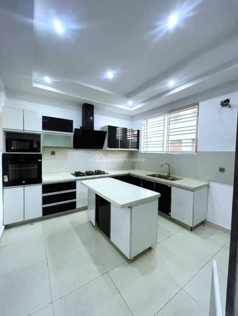 Spacious 5-bedroom Semi Detached Duplex, Osapa, Lekki, Lagos, Semi-detached Duplex for Sale