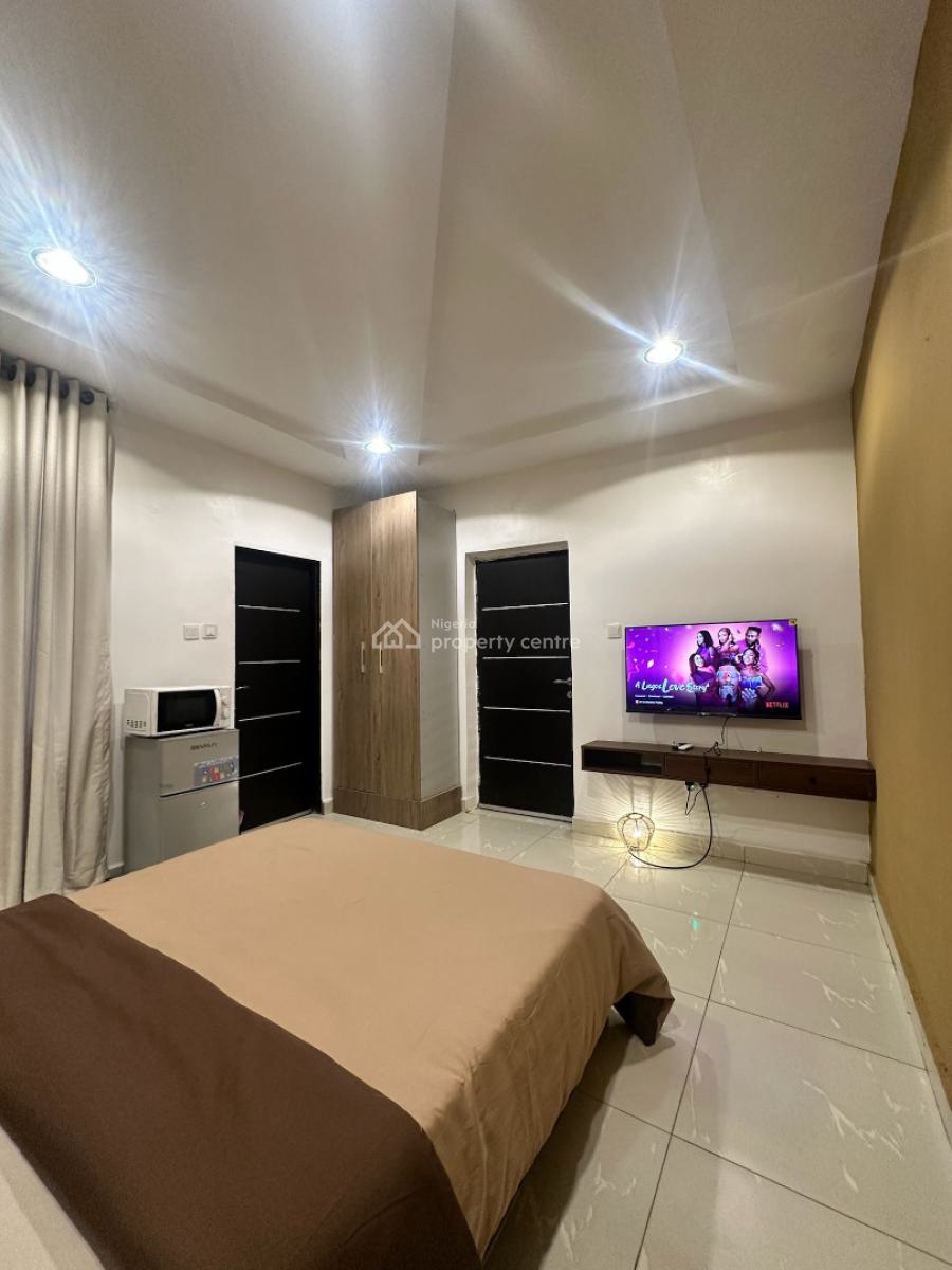 Sophisticated Studio Apartment, Femi Gbajabiamila Crescent, Jahi, Abuja, Flat / Apartment Short Let
