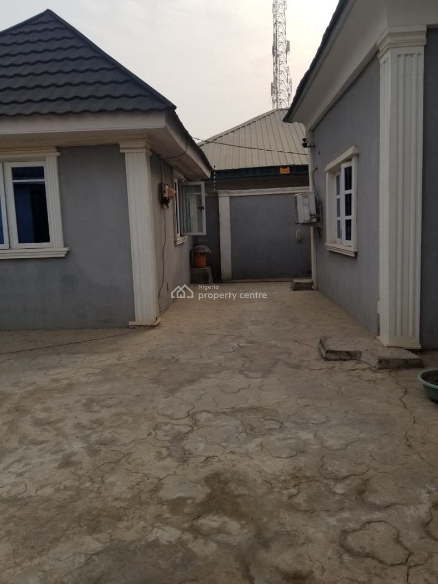 Tastefully Furnished 5 Bedroom Bungalow, Soka, Oluyole, Oyo, Detached Bungalow for Sale