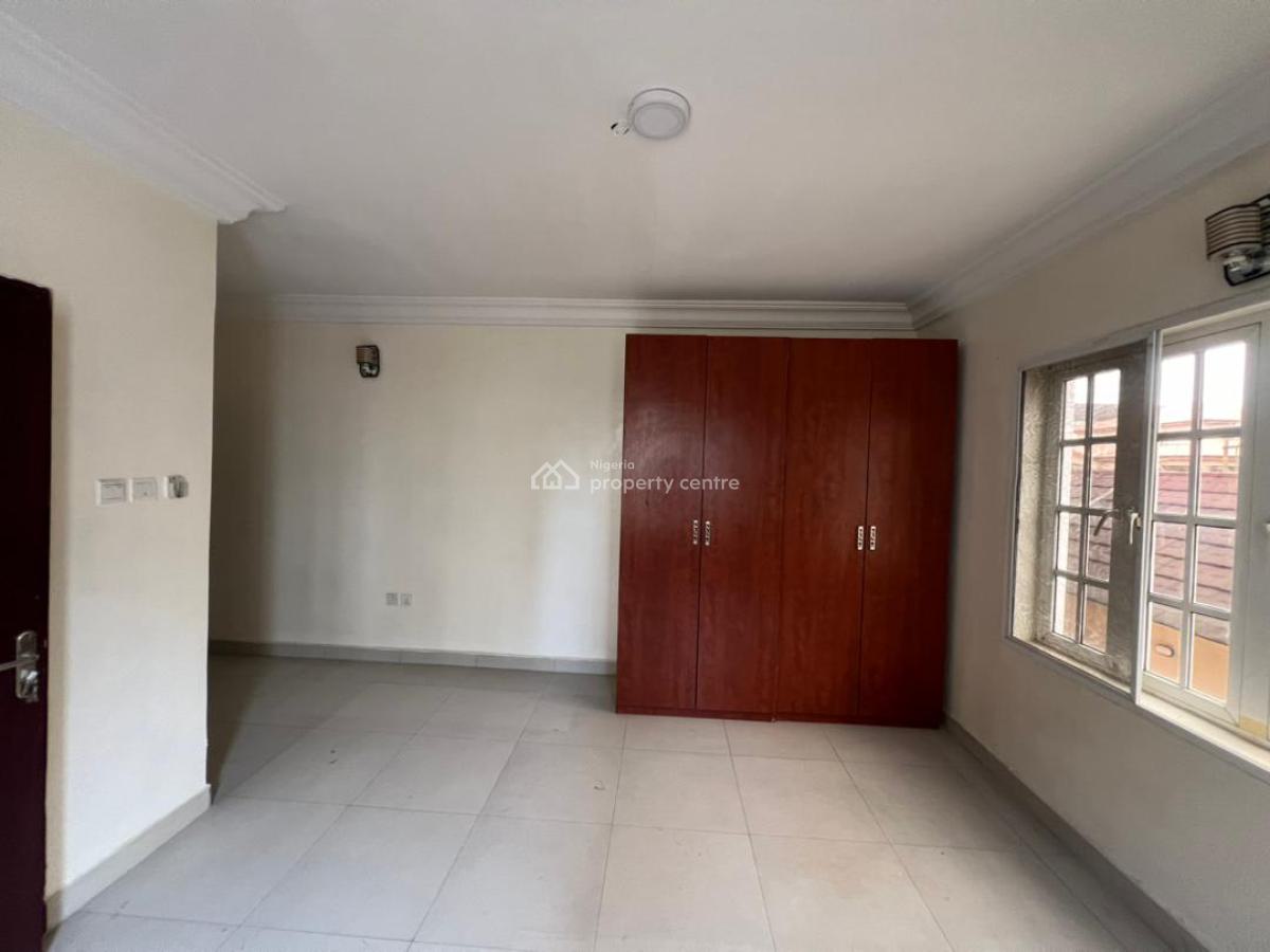 Standard 3 Bedrooms Apartment with a Bq, Victoria Island (vi), Lagos, Flat / Apartment for Rent