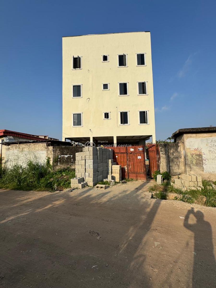 Lovely 2 Bedroom with Both Open & Close Plan Kitchen, Yaba, Lagos, Flat / Apartment for Sale